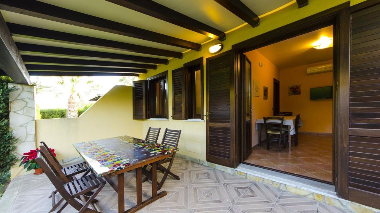 Residence Hydria Campofelice Di Roccella Exteriör bild