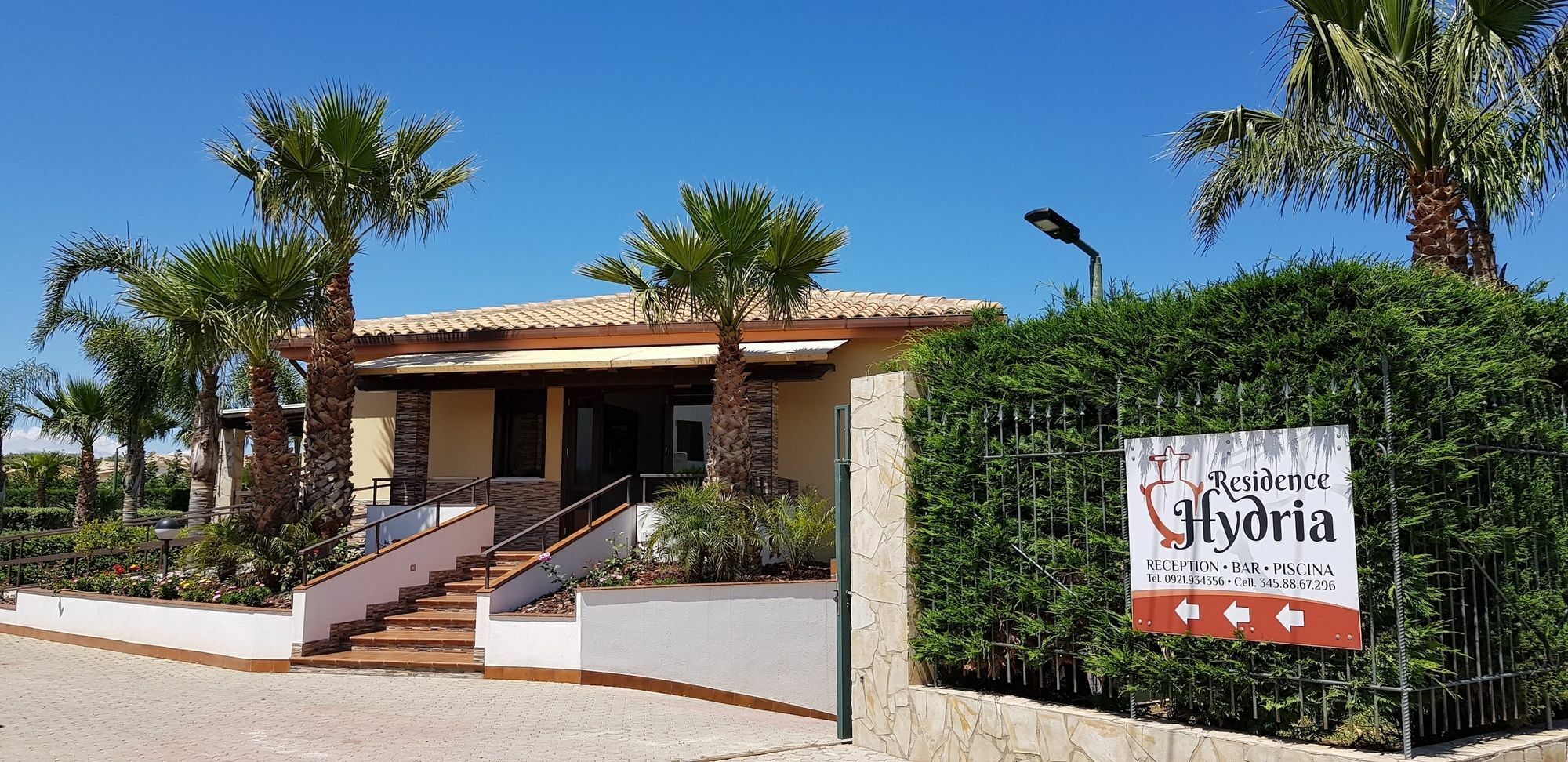 Residence Hydria Campofelice Di Roccella Exteriör bild